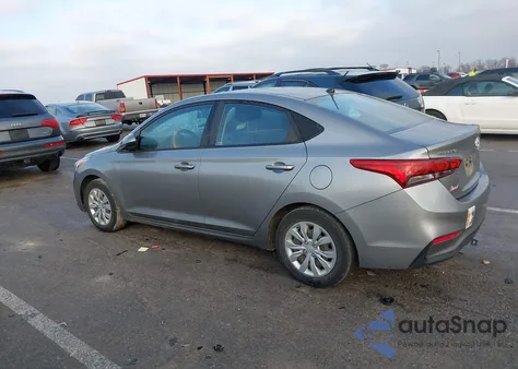 2021 Hyundai Accent Se z USA, uszkodzony, nr VIN 3KPC24A68ME133152